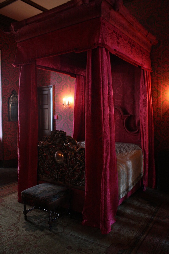impressive gothic bedroom designs