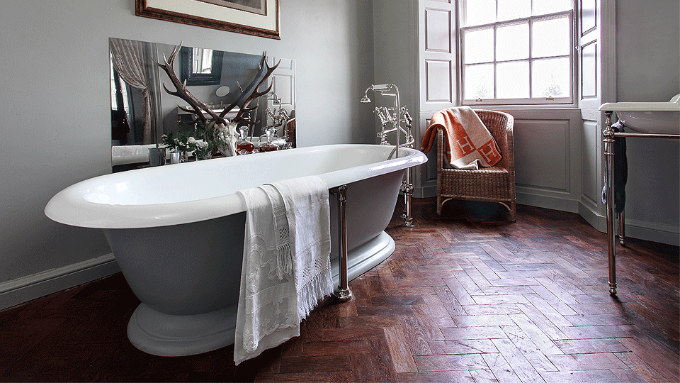 Bathroom Idea With Freestanding Bathtub