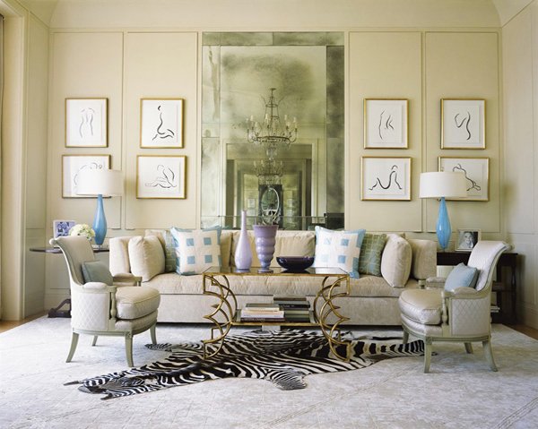 Chic Beige and Blue Living Room Design