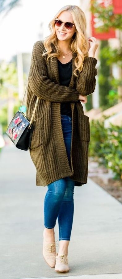 Comfy and Cozy Long Cardigan Outfits For This Season