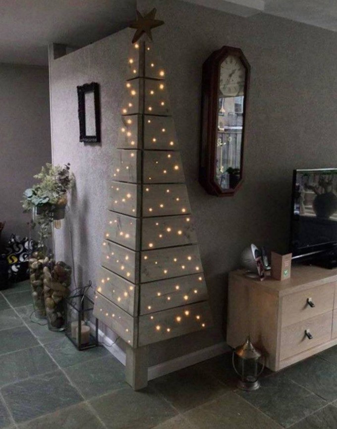 Corner Pallet Tree