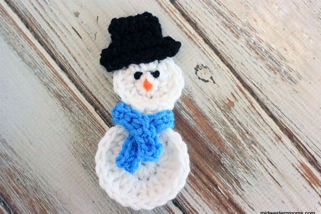 Crochet A Snowman via Midwestern Moms