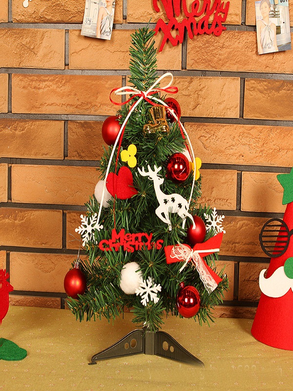 Cute Red Tree Decorations