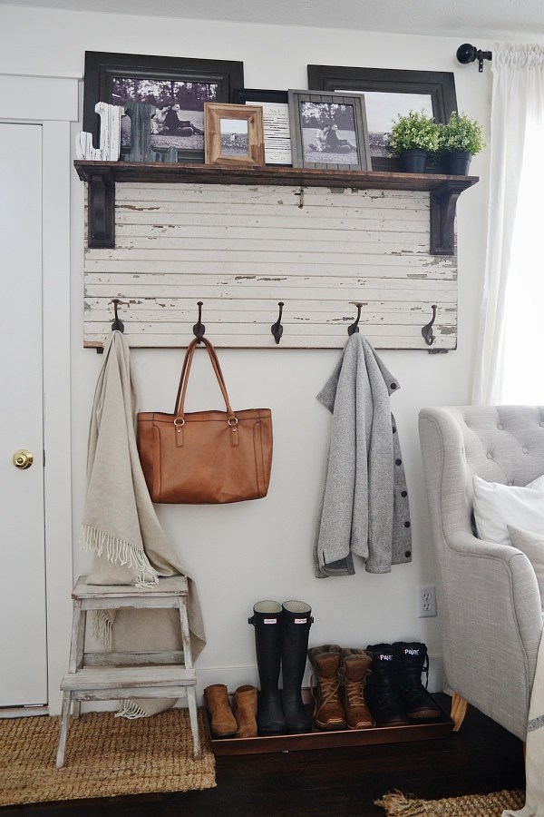 DIY Rustic Coat Rack