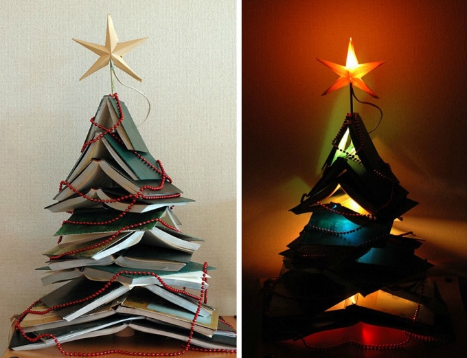 DIY alternative book Christmas tree!