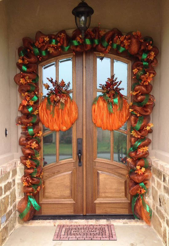 Fall Burlap and Lace Front Door Décor