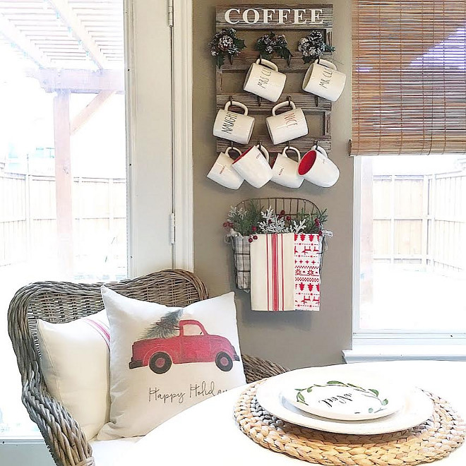 Farmhouse Christmas Kitchen Nook Decor