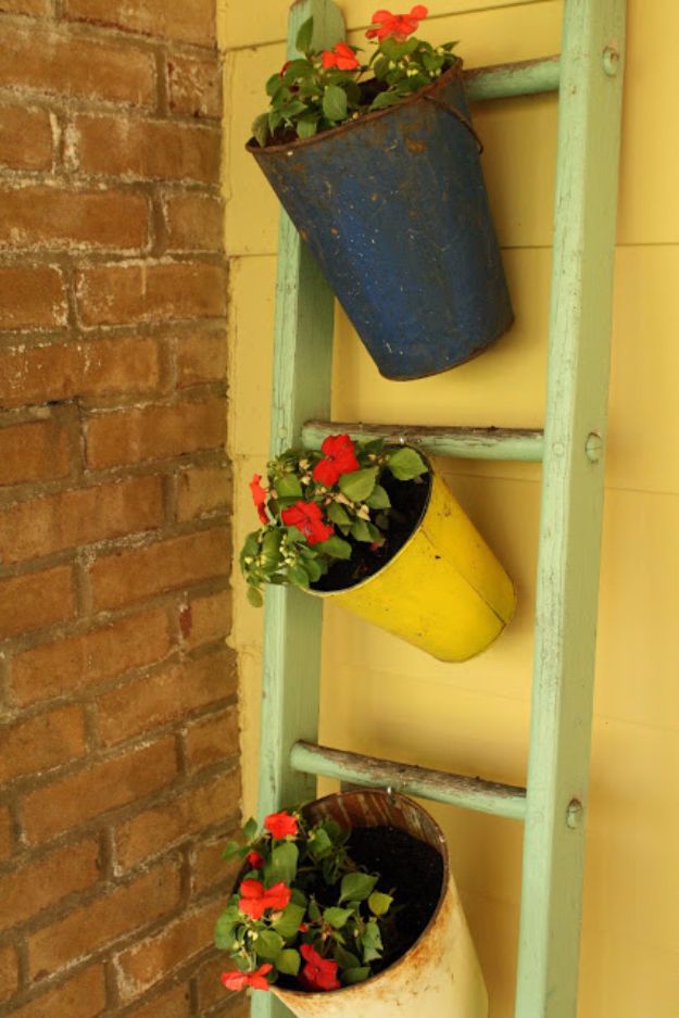 Freshen Up Your Porch via cassiebustamante