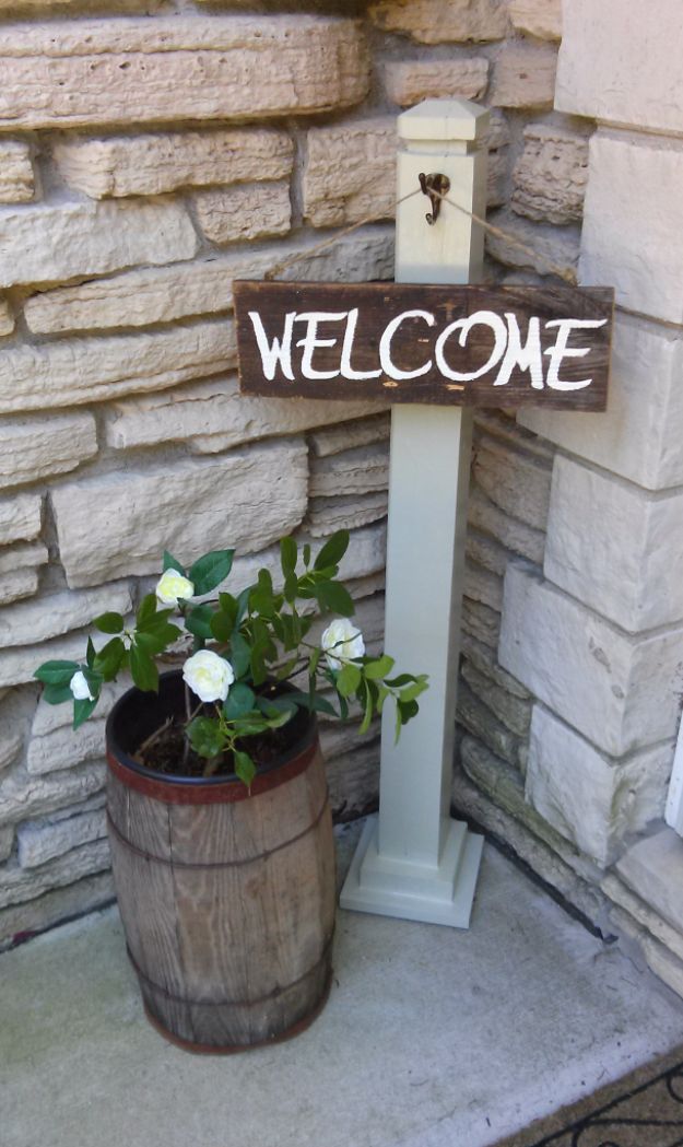 Front Porch Welcome Post via sweetsmorgasbord