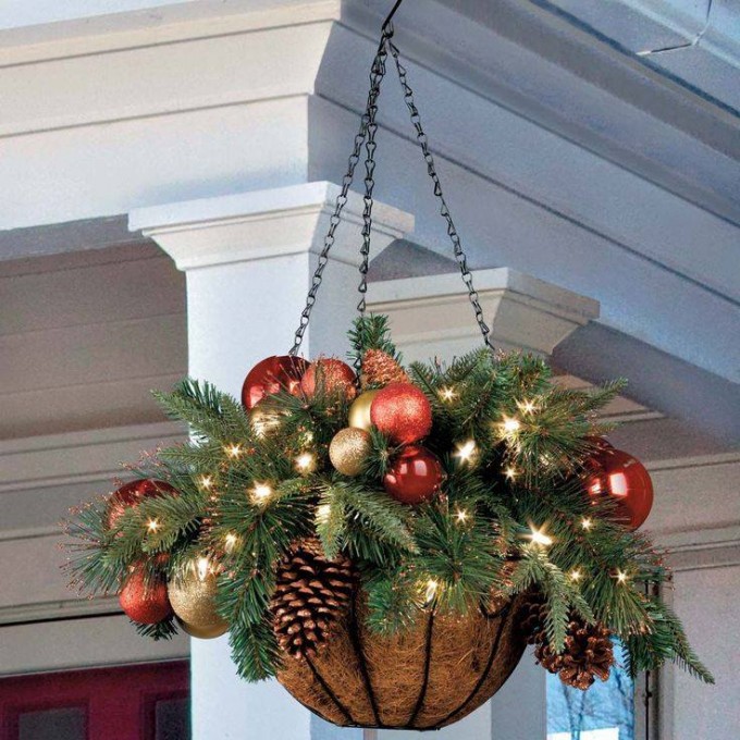 Hanging Christmas Planter