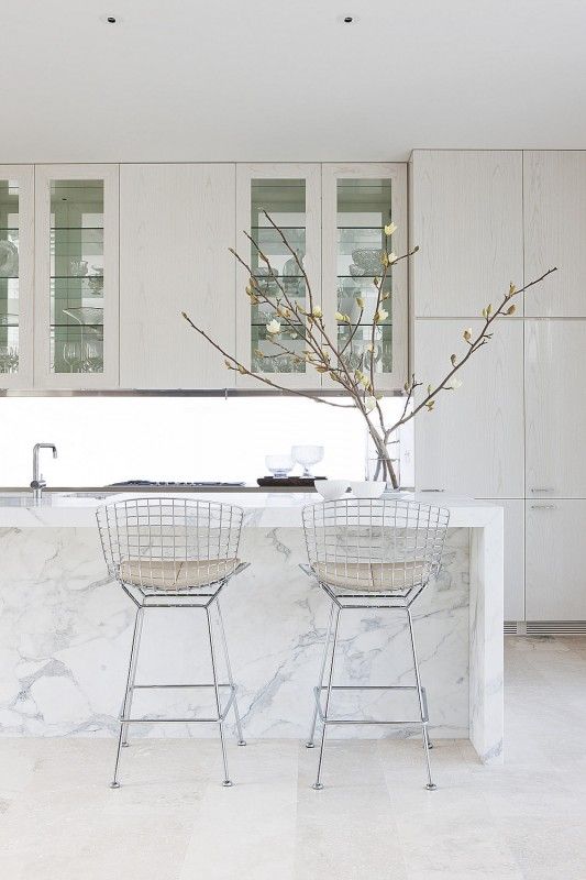 Marble will always be chic, contemporary, and magnificent. Use it as much as you can.