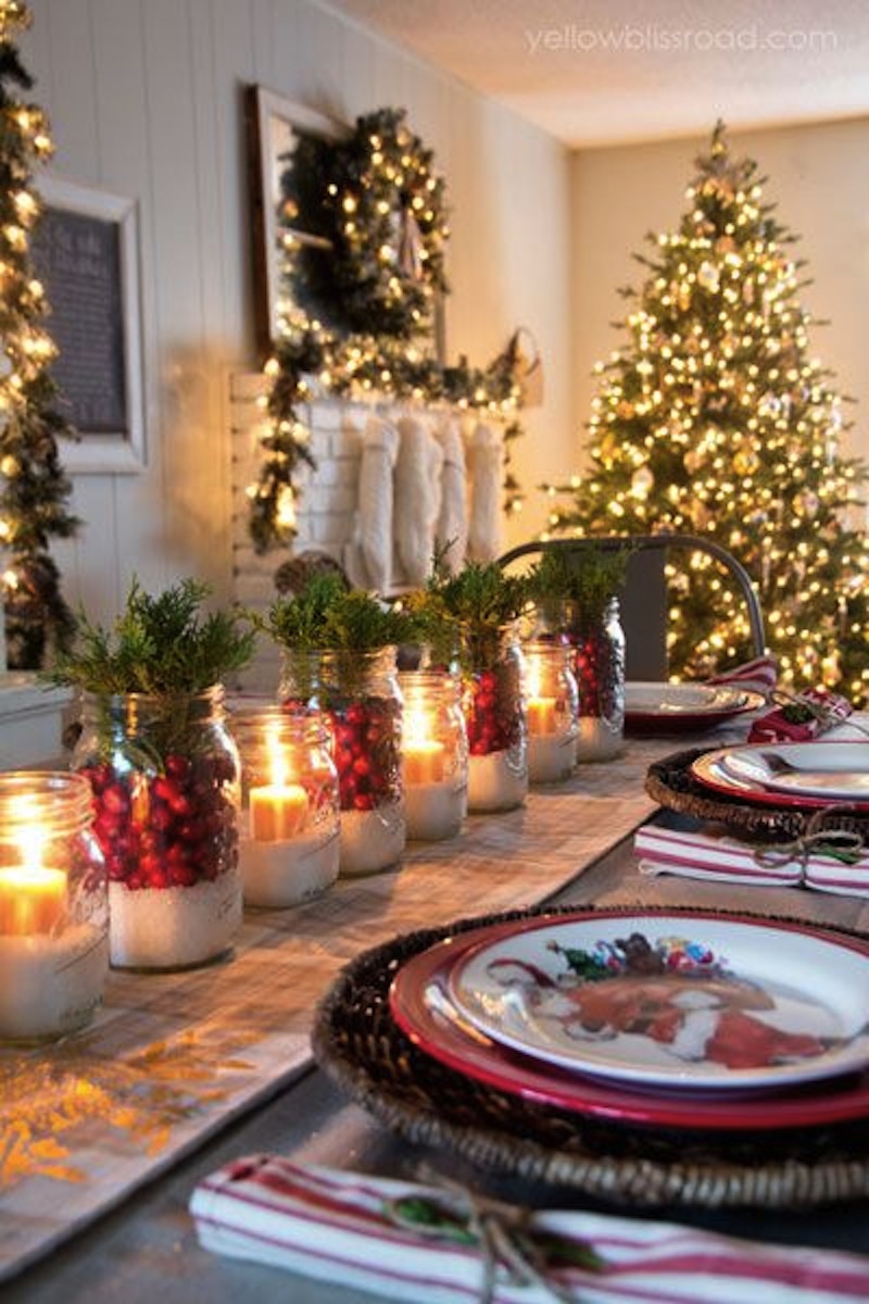 Marvelous Indoor Christmas Decoration with beautiful Christmas Table