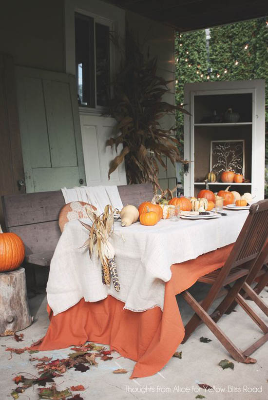 Outdoor Thanksgiving Tablescape Design