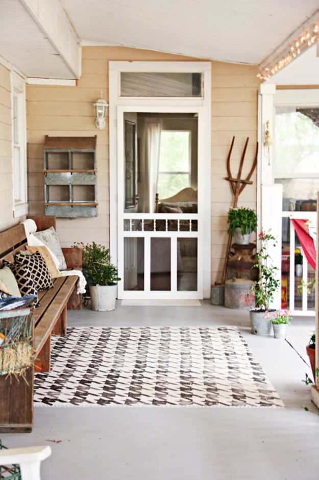 Paint A Houndstooth Rug via thepenningtonpoint