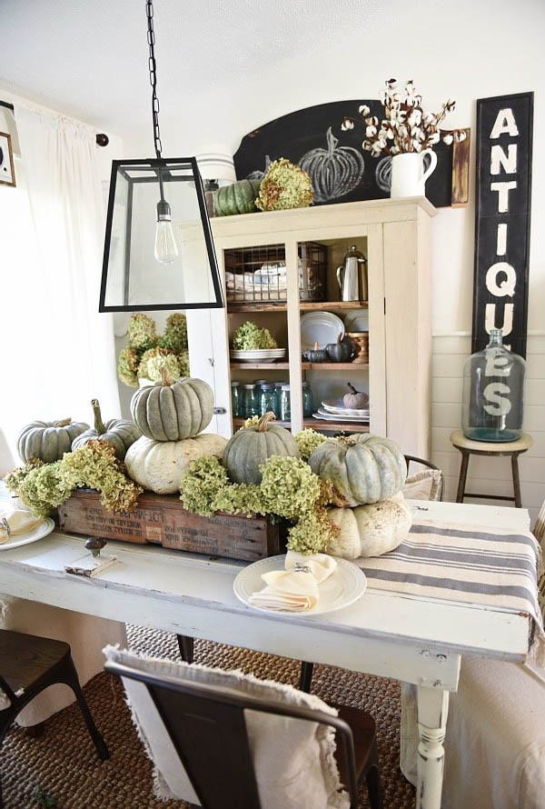 Rustic Pumpkin Thanksgiving Table