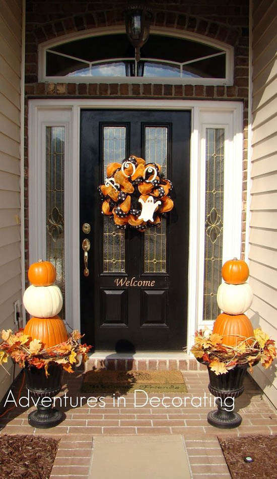 Simple Front Door Thanksgiving Decoration