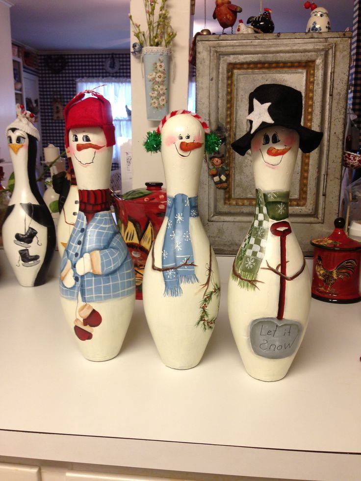 Turn old Bowling Pins into Snowmen