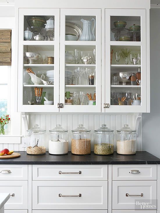 Use transparent glass containers to store kitchen