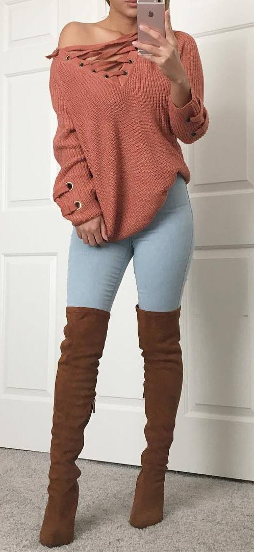 one shoulder sweater + skinny jeans