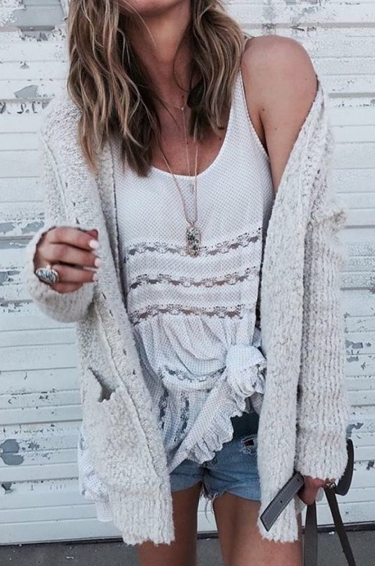 white sleeveless tank top