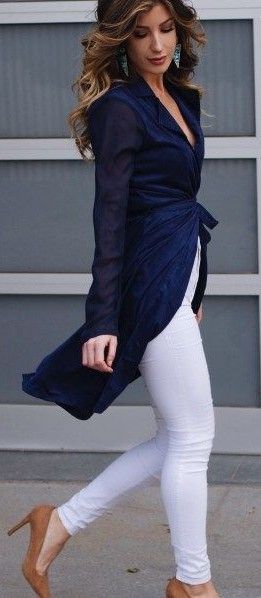 Navy Trench, White Jeans and Camel Heels
