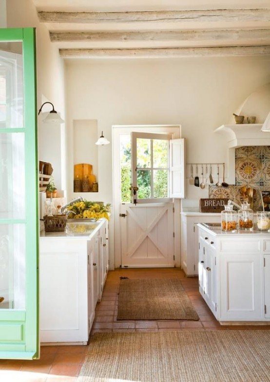 Super Cozy And Charming Cottage Kitchens