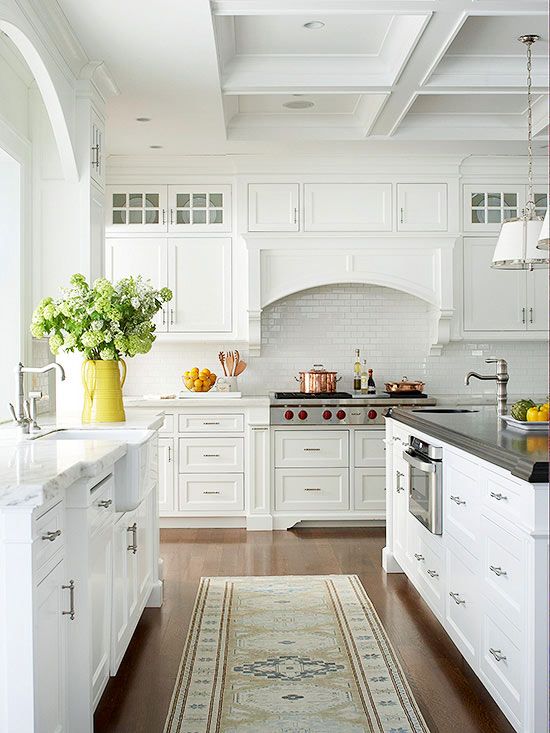 White Cottage Kitchen Ideas