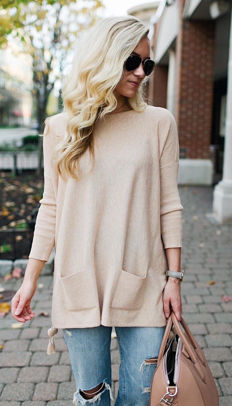 cute front pocket sweater - Stunning Outfit Ideas for Winter This Year