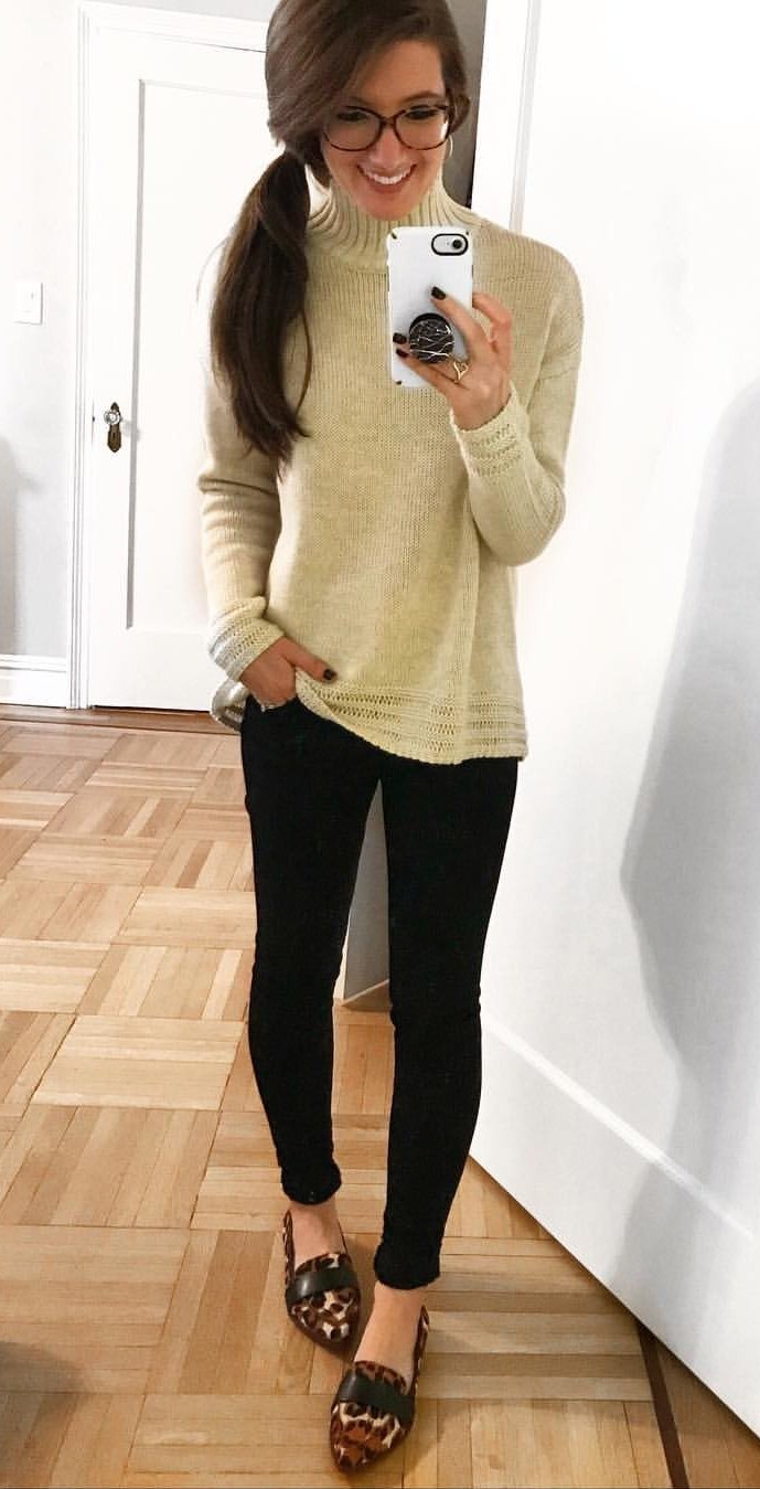 women's beige sweater and black leggings outfit Stunning Outfit Ideas for Winter This Year
