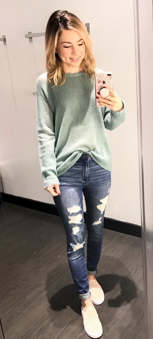 women's green knitted sweater