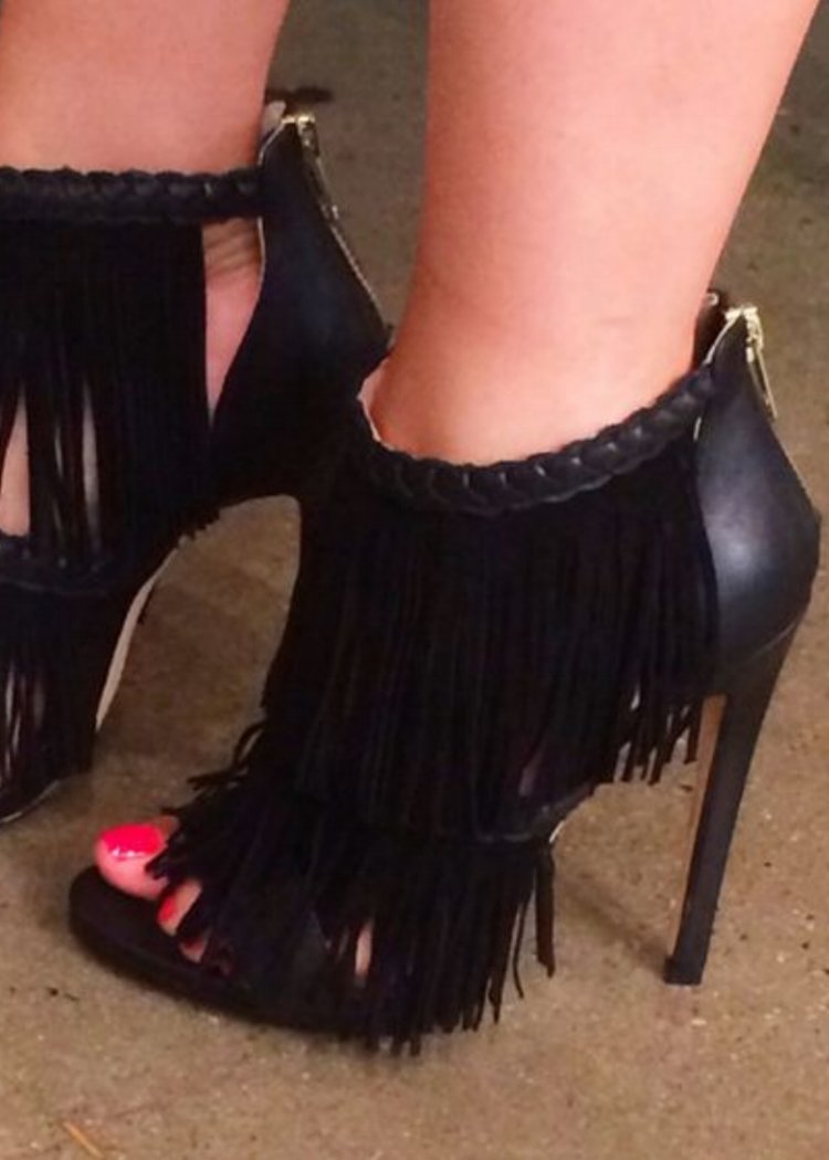 Fringe sandals