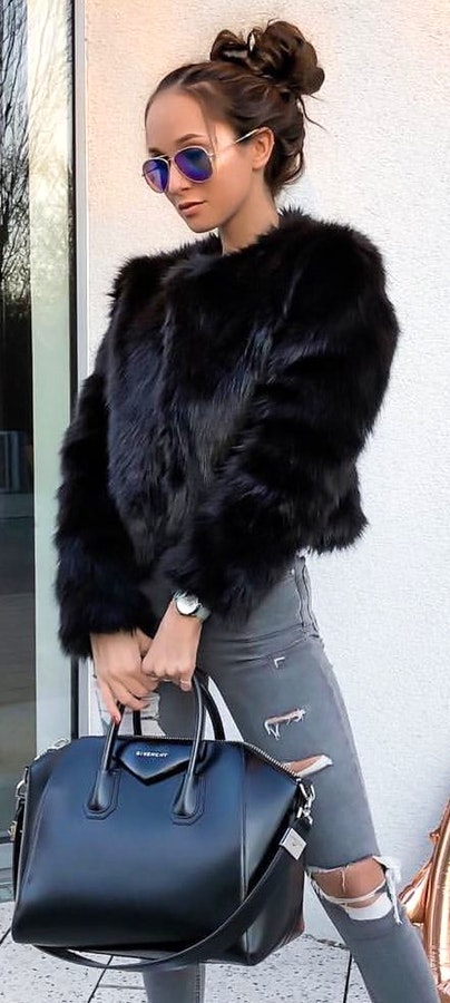 Black fur coat + Gray skinny jenas + Black handbag + Blue Sunglasses. Pic originally posted by amelie.xoxo