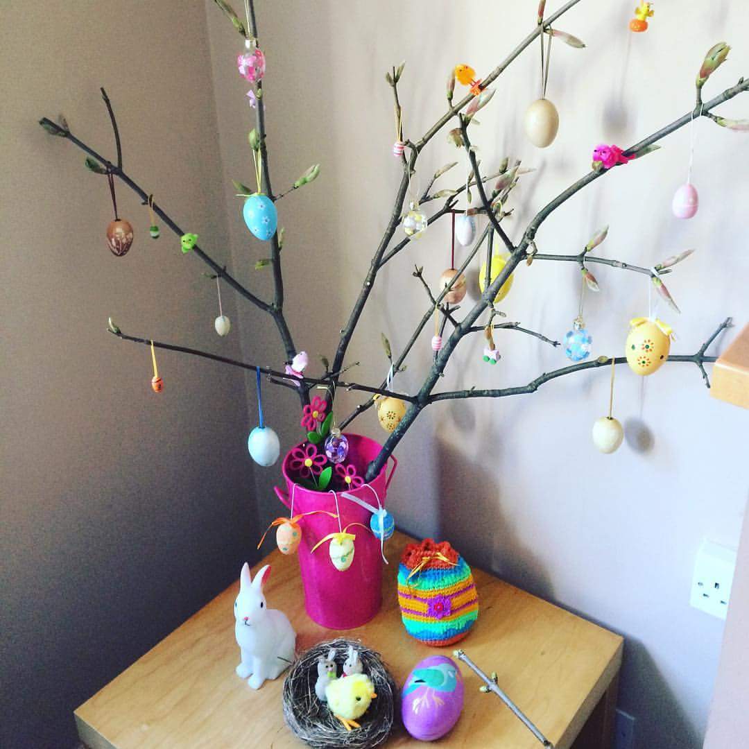 Easter Tree Using Decorative Eggs