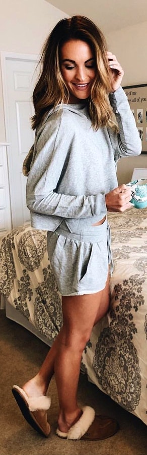 Grey sweatshirt and shorts with pair of brown suede slippers. Pic originally posted by laurenkaysims