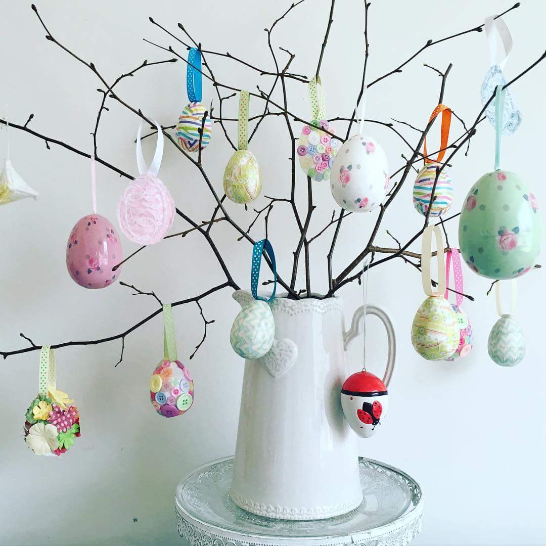 Painted Easter Eggs Using Twigs And Jugs