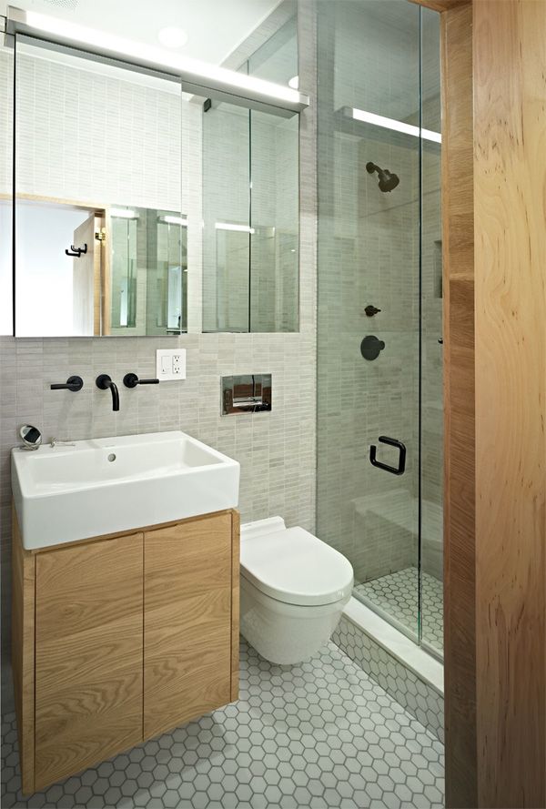 Modern and contemporary decoration of a small bathroom