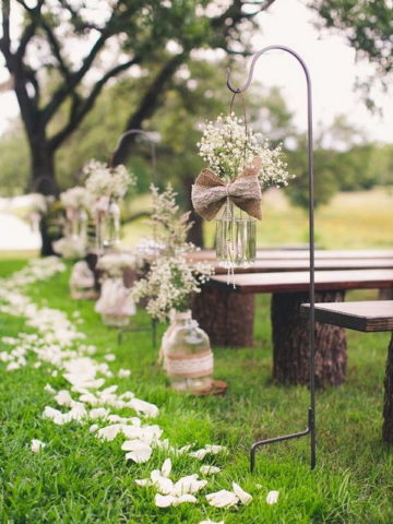 Burlap Aisle Runners for Weddings with Baby’s Breath