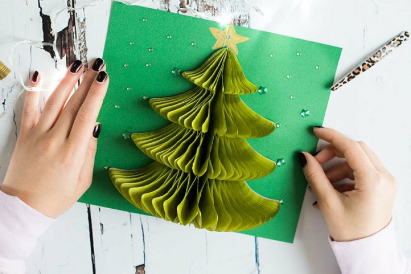 #Christmas #Crafts #Kids Christmas tree as accent on Christmas card