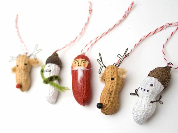 #Christmas #Crafts #Kids Creative Christmas decorations made of peanut shell