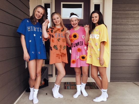 Halloween costume with your friends