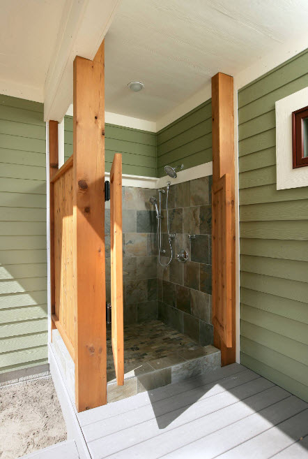 #Outdoor #Showers #DIY #Bathroom