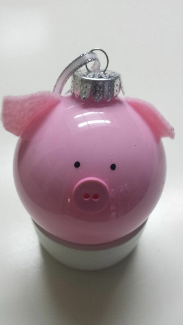 #Christmas #Crafts #Kids Pink piggy with feel ear and nose button