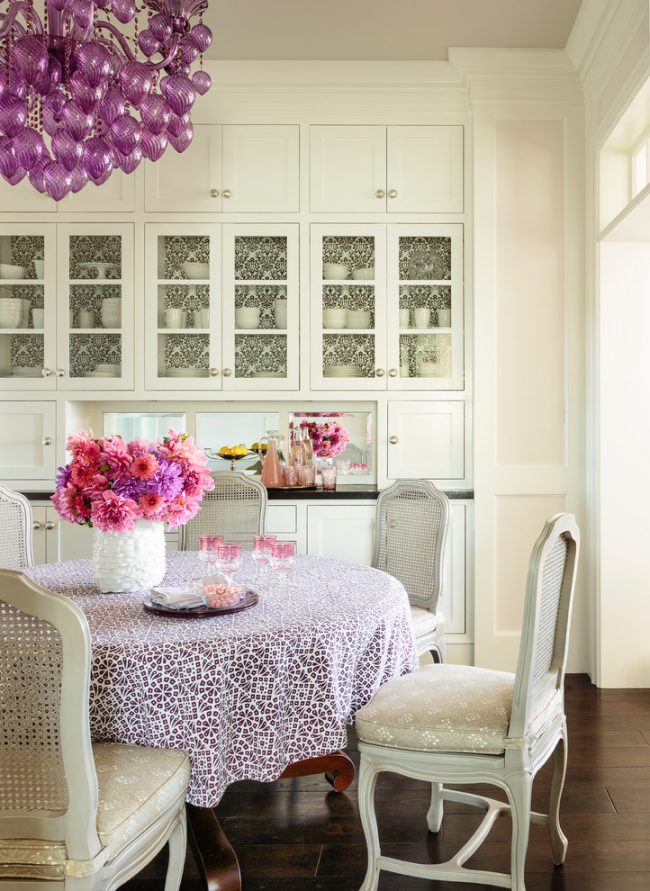 #TableCloth #Linens #Settings #Style The tablecloth on the table adds a special charm to the interior