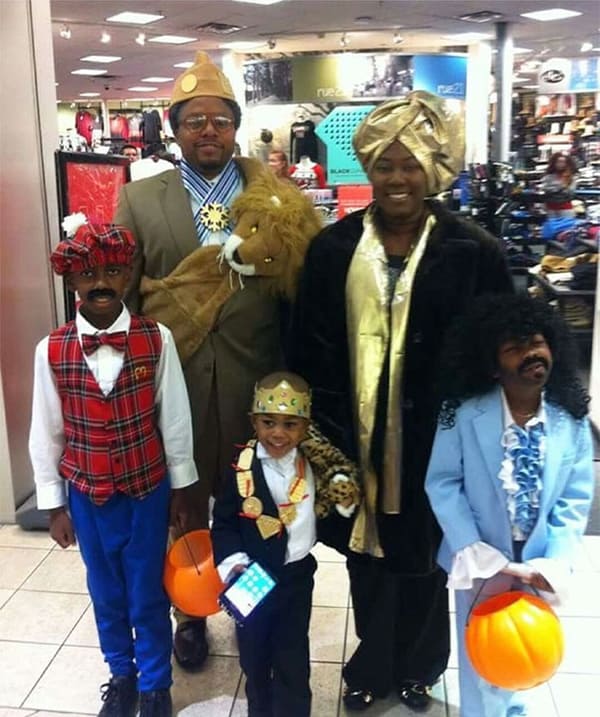 This family have nailed their ‘Coming To America’ costumes!