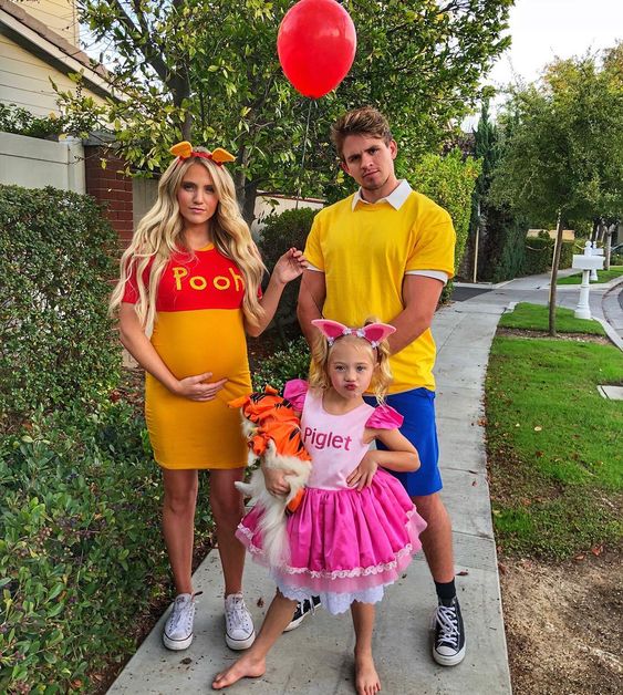 Winnie the Pooh family halloween costumes.