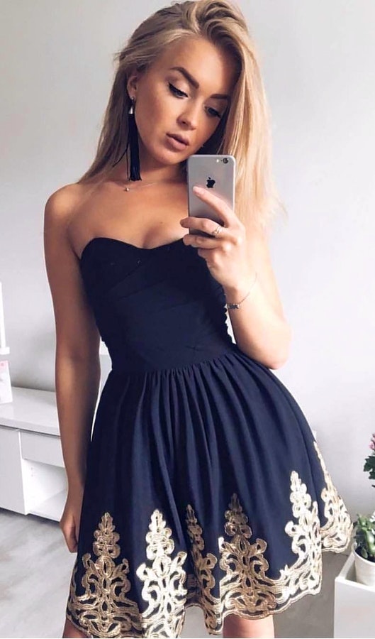 #Summer #StreetStyle #Outfits #Dress black and white sweetheart-neckline dress