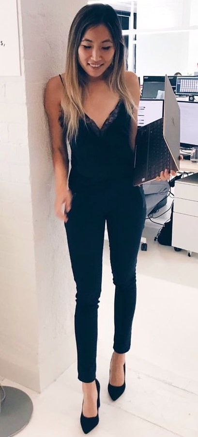#Summer #StreetStyle #Outfits #Dress black camisole and black jeans.