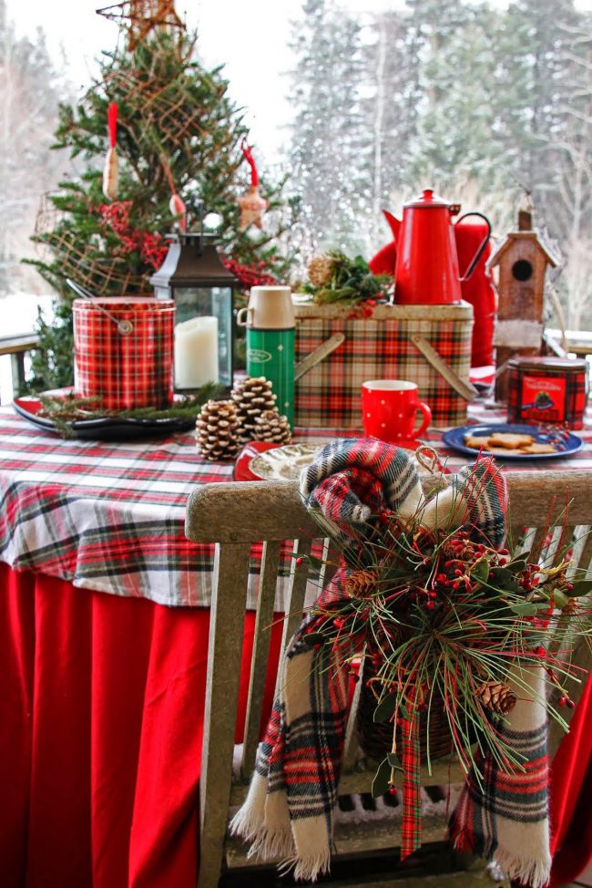 #TableCloth #Linens #Settings #Style festive table covered