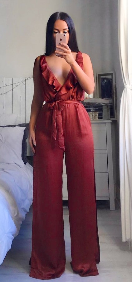 #Summer #StreetStyle #Outfits #Dress red surplice-neckline jumpsuit.