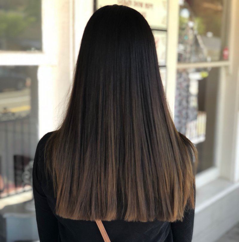 Big chop and toning down to a sun kissed look. Pic by tinahinkle